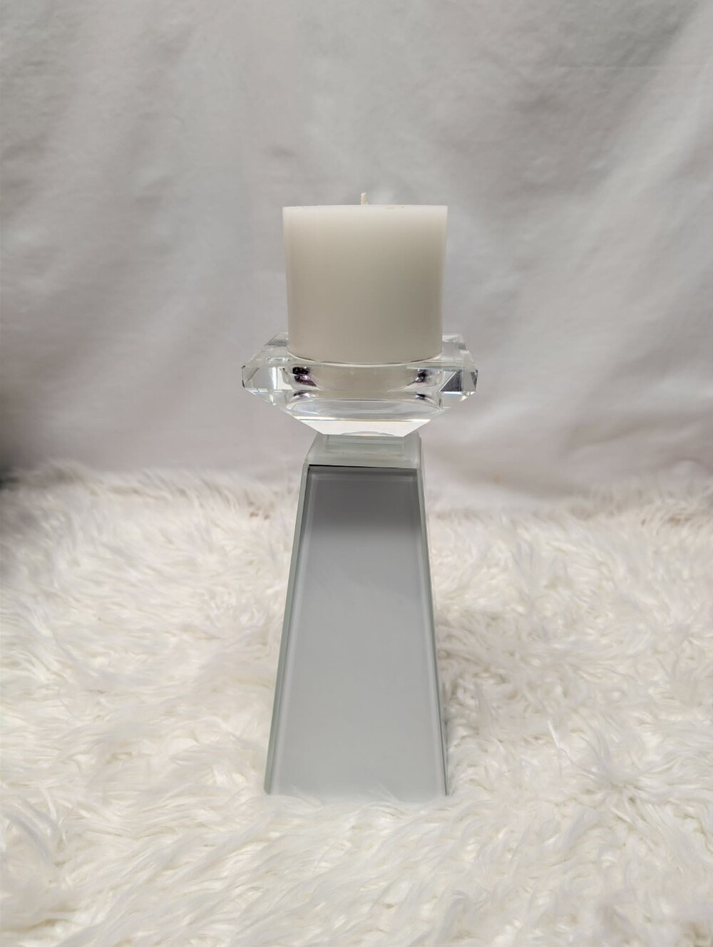 Nwt Z Gallerie White Pillar Candle on Clear Crystal-Style Holder